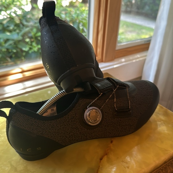 Shimano XC 700 Cycling Cleats main image 11